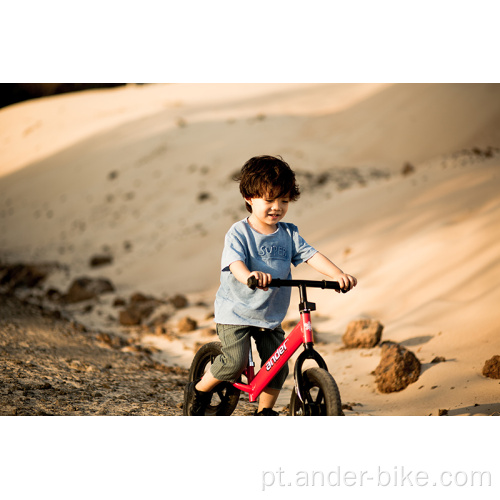 Crianças andam de bicicleta estilo / bicicleta de equilíbrio para bebês